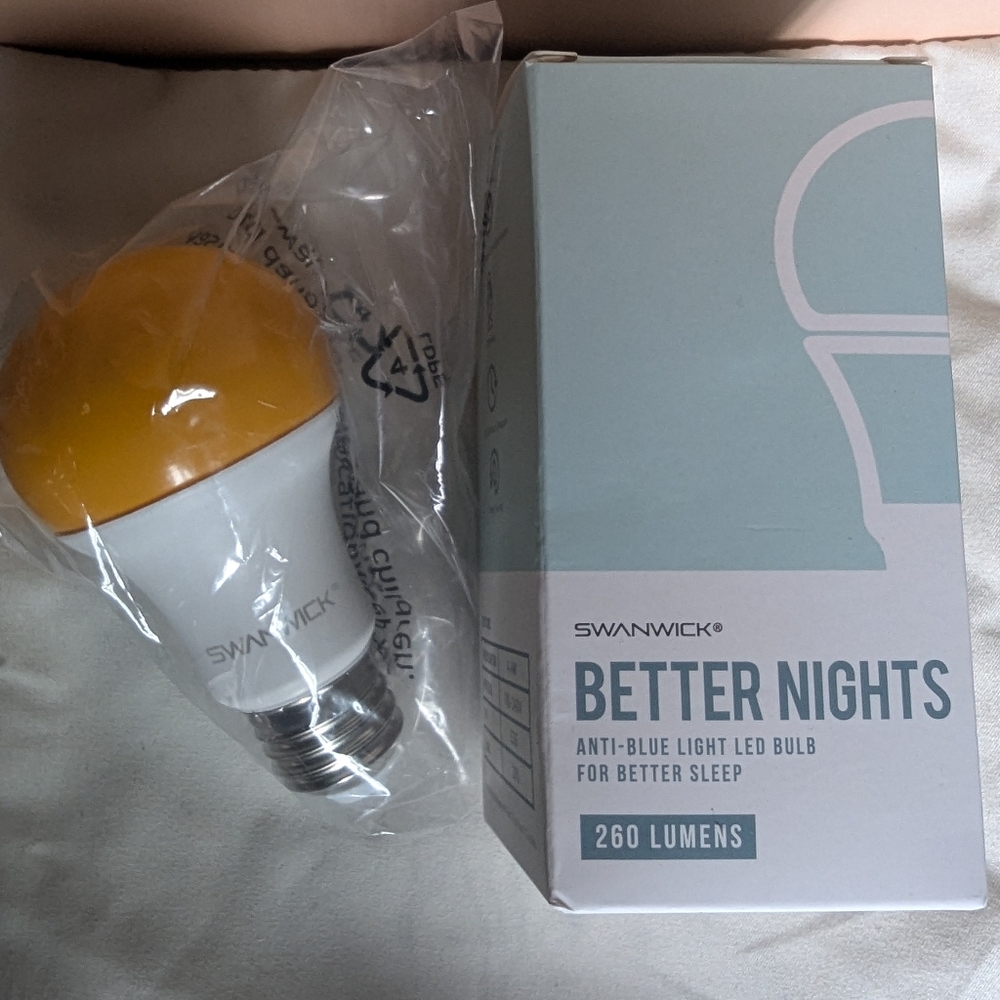 Swanwick Better Nights Anti-Blue-Light Bulb